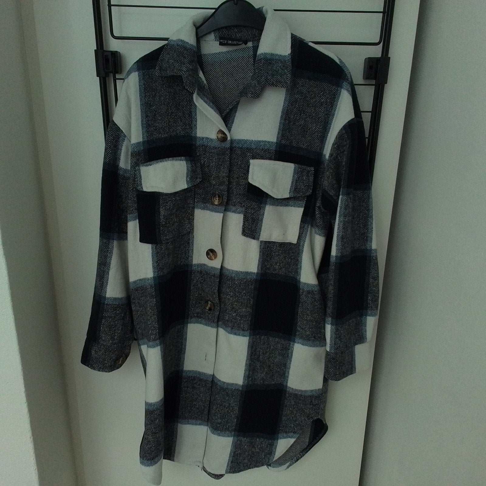 Geruite jas/shacket in zwart, wit en blauw, Kleding | Dames, Blouses en Tunieken, Maat 38/40 (M), Zwart, Ophalen of Verzenden