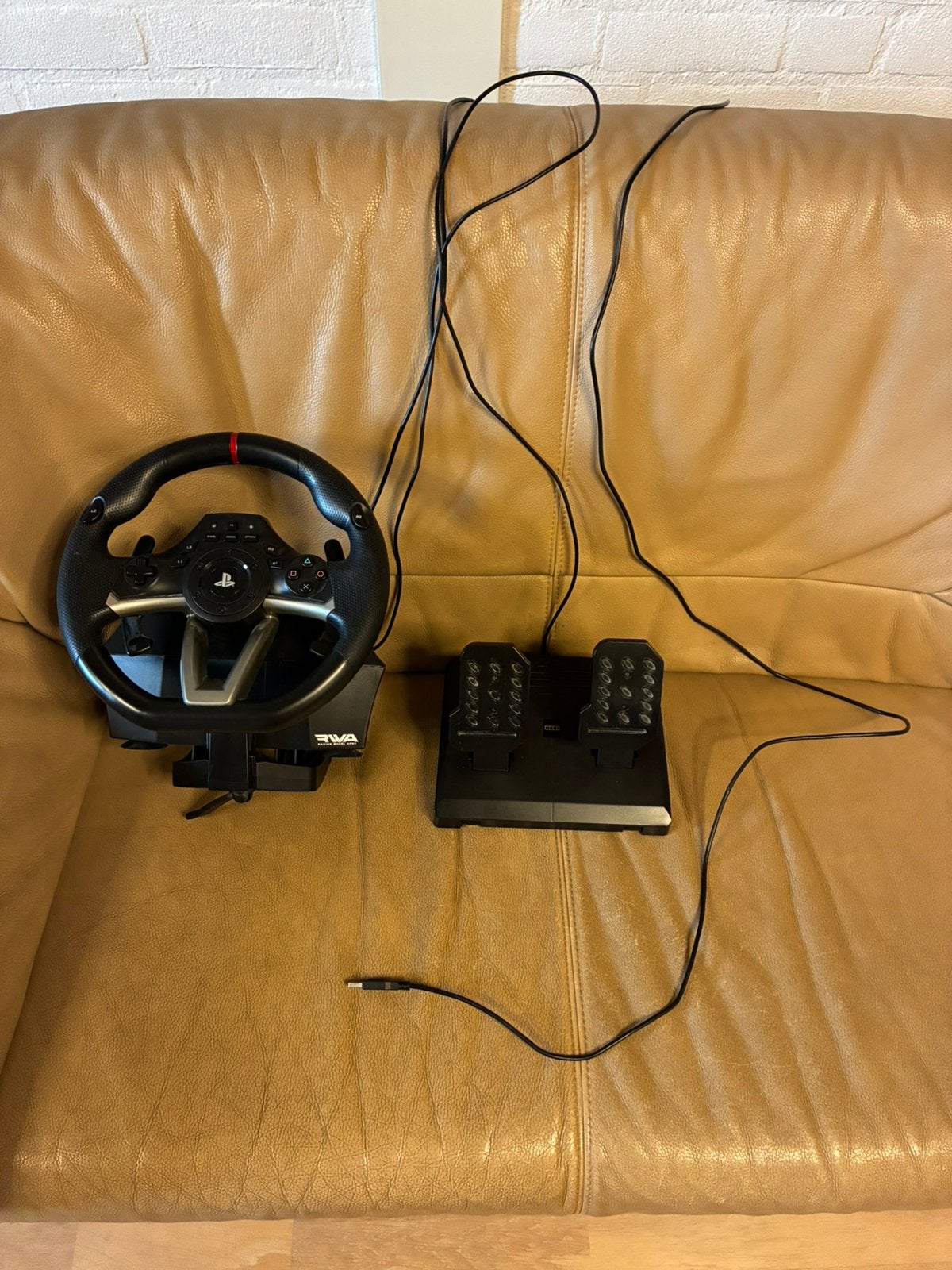F1 2022 PS5 + Hori Racing Wheel Apex PS4 + PS3 + PC (+ PS5), Ophalen, Zo goed als nieuw