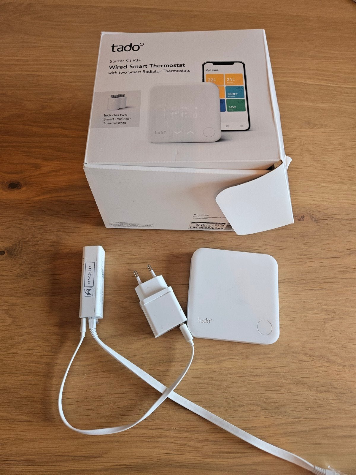 Tado  V3+ met draadloze Extension Kit, Ophalen of Verzenden, Slimme thermostaat, Zo goed als nieuw