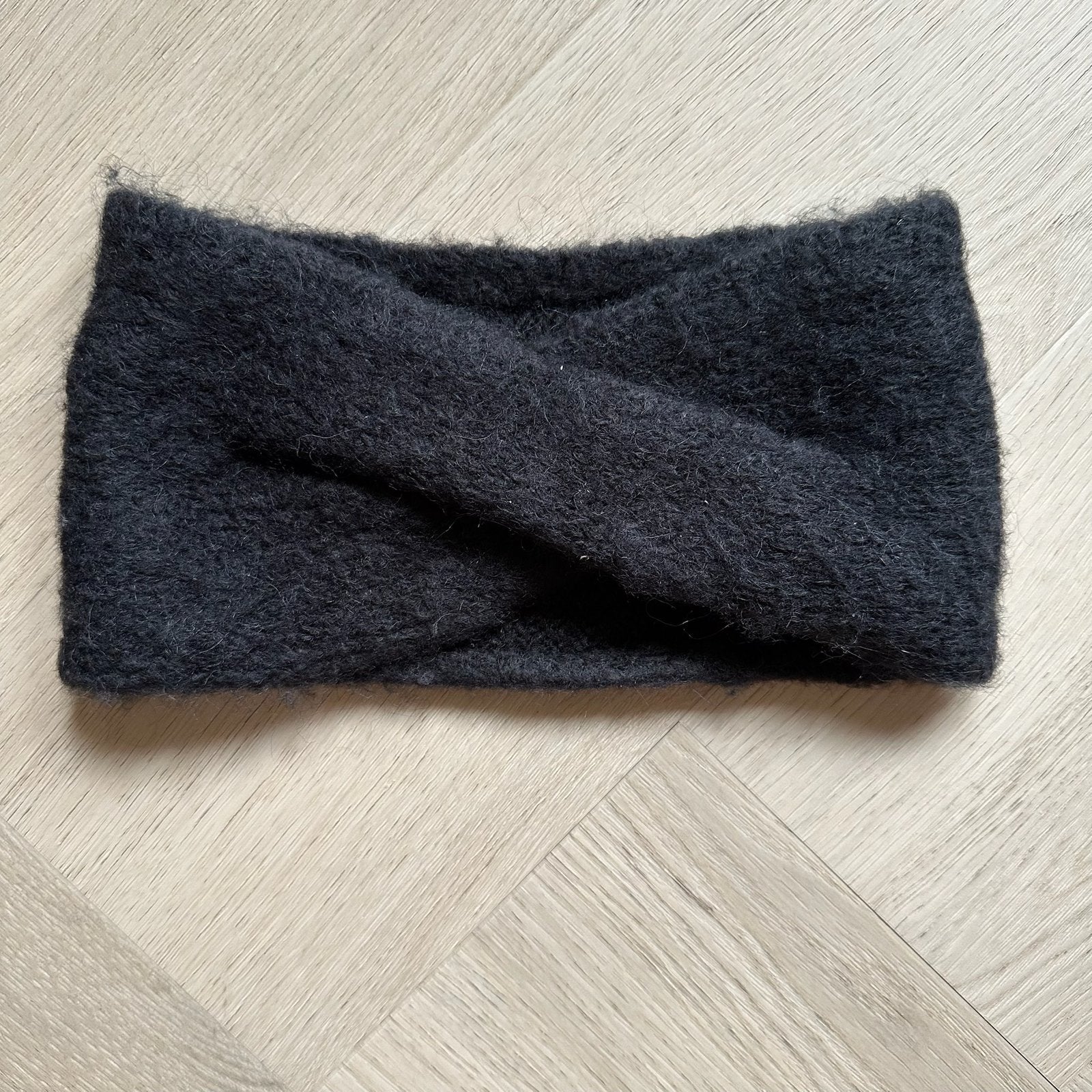 Hoofdband, oorwarmer, zwart, Zusss, Ophalen of Verzenden, Zo goed als nieuw, Sjaal