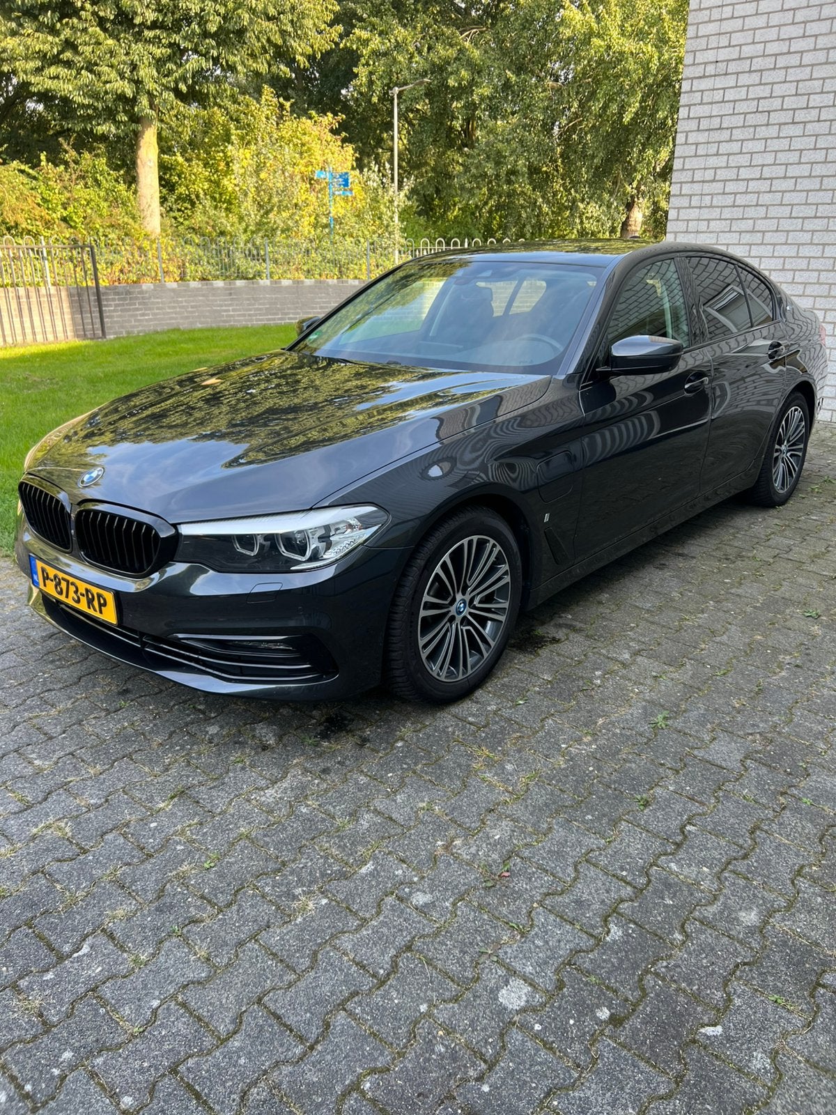 BMW 5-Serie 530e 184pk Aut. 2019 Grijs, Auto's, 1998 cc, Achterwielaandrijving, Plug-in hybride, Bedrijf