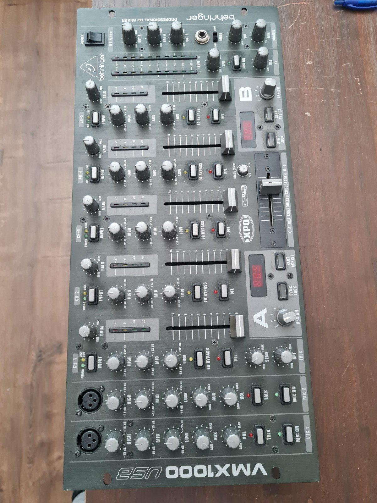 Behringer VMX1000 USB Mengpaneel - Perfecte Staat, Ophalen of Verzenden, Zo goed als nieuw, Minder dan 5 kanalen, Microfooningang