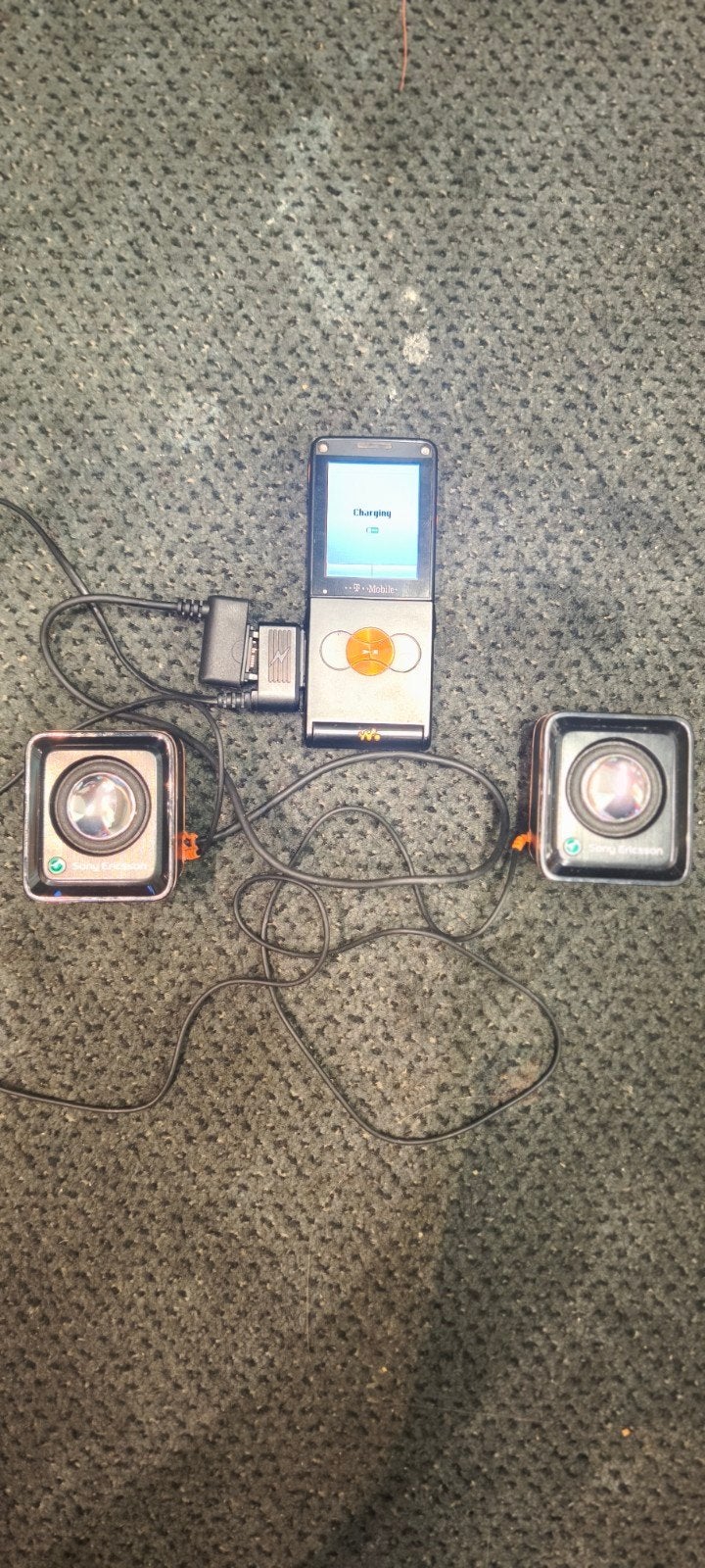 Sony Ericsson W350i Walkman telefoon met speakers, Telecommunicatie, Mobiele telefoons | Sony, Ophalen of Verzenden, Zwart, Overige systemen