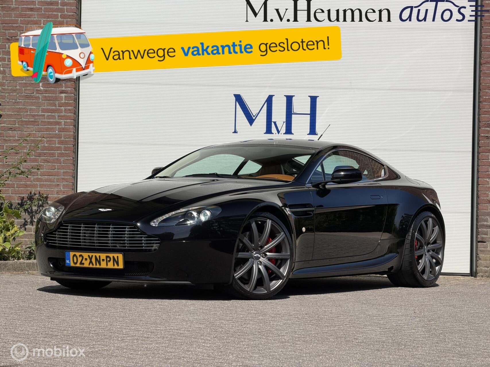 Aston Martin V8 Vantage 4.3 V8 KAHN Kestrel Tan Handgeschake, Auto's, Aston Martin, Achterwielaandrijving, Gebruikt, Zwart, Handgeschakeld
