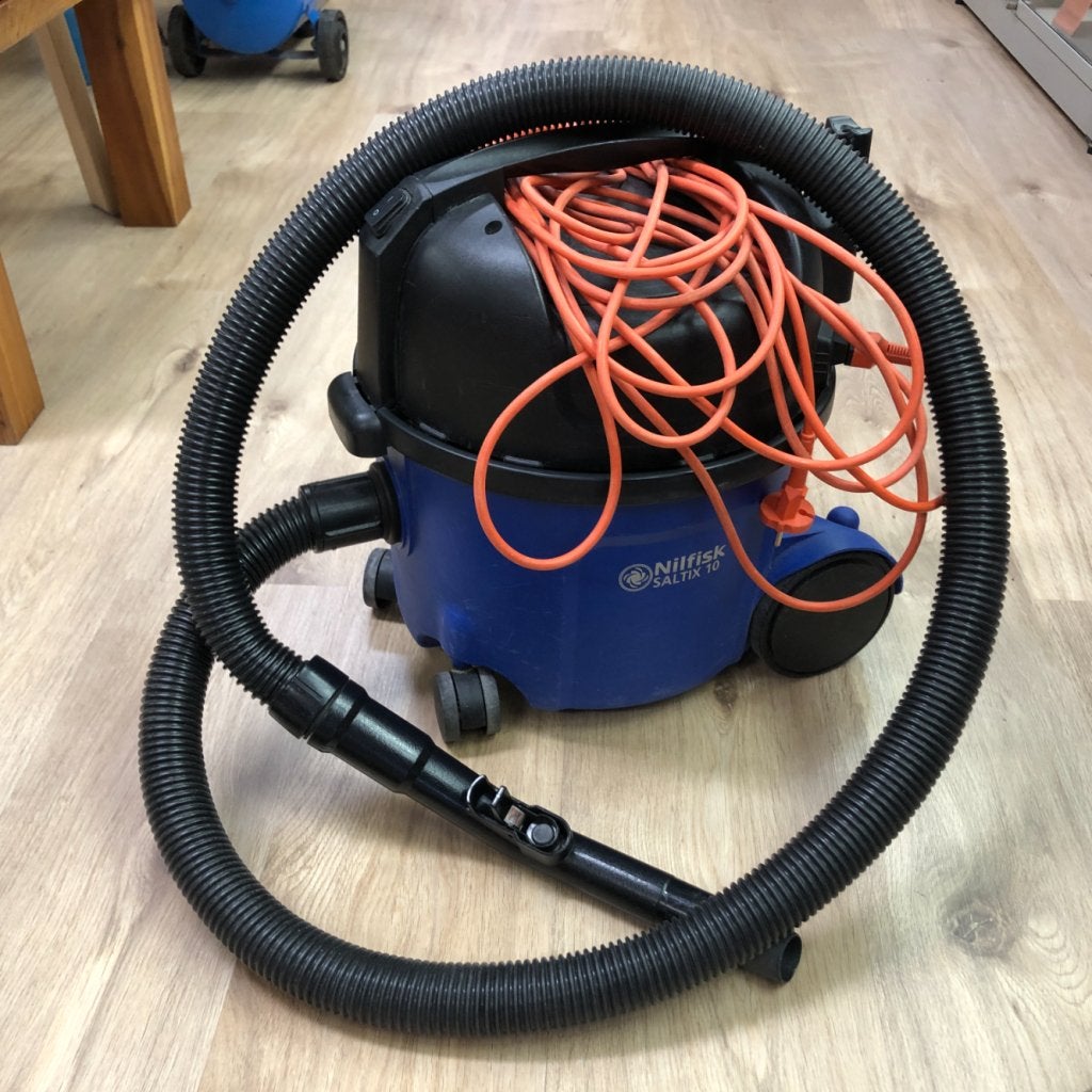 Nilfisk Saltix 10 Stofzuiger | Gebruikt, Flex Ltd., Zo goed als nieuw, https://flex.com/contact-us, Nobelstraat 10, 5807 GA Oostrum LB, Limburg, Nederland