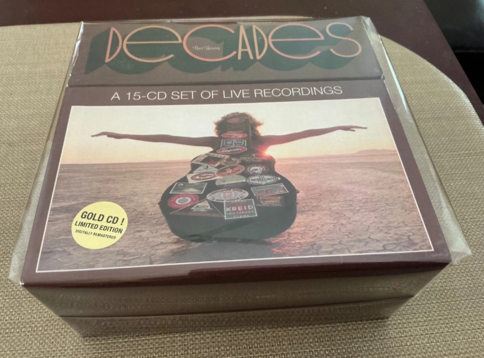 DECADES - 15 CD/2 DVD BOX SET, Ophalen of Verzenden, Zo goed als nieuw