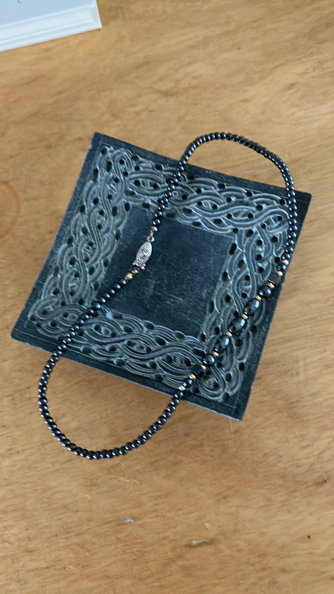 Edelstenen ketting, Hematiet, 22 cm, Sieraden, Tassen en Uiterlijk, Kettingen, Gebruikt, Ophalen of Verzenden, Steen of Mineraal