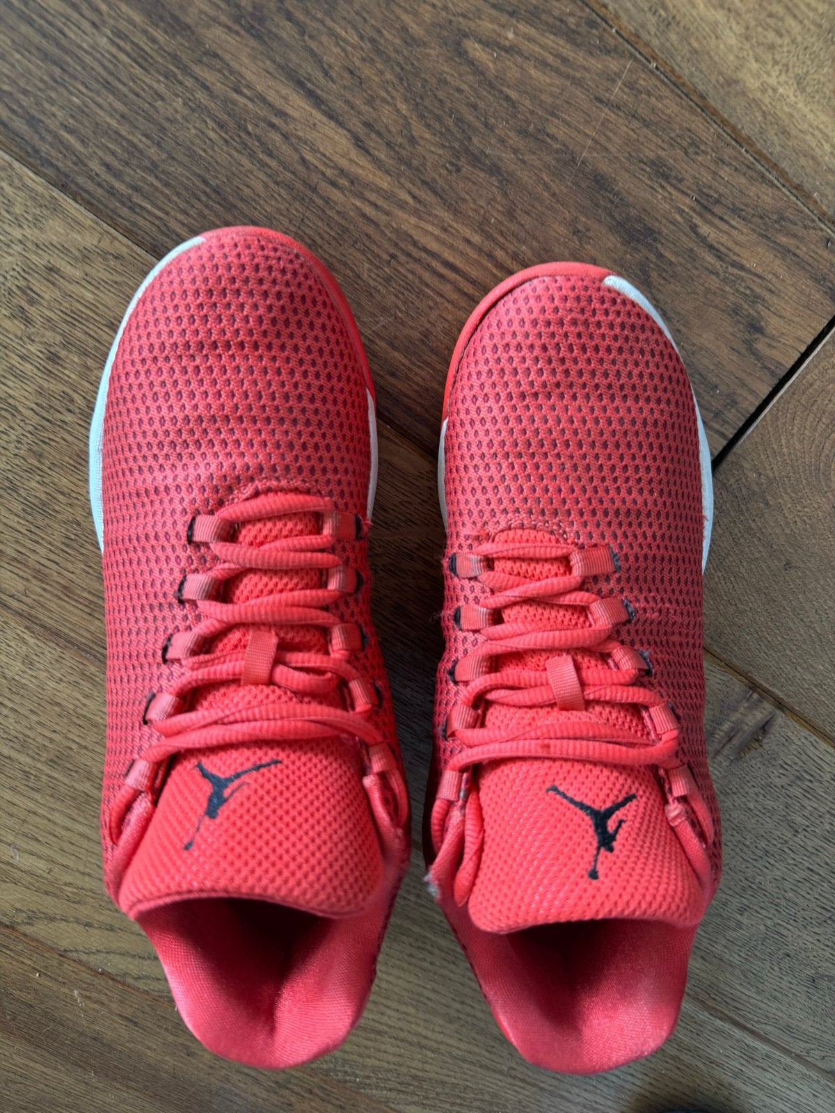 Jordan sneakers rood maat 38.5, Ophalen of Verzenden, Gebruikt, Jongen of Meisje, Sportschoenen