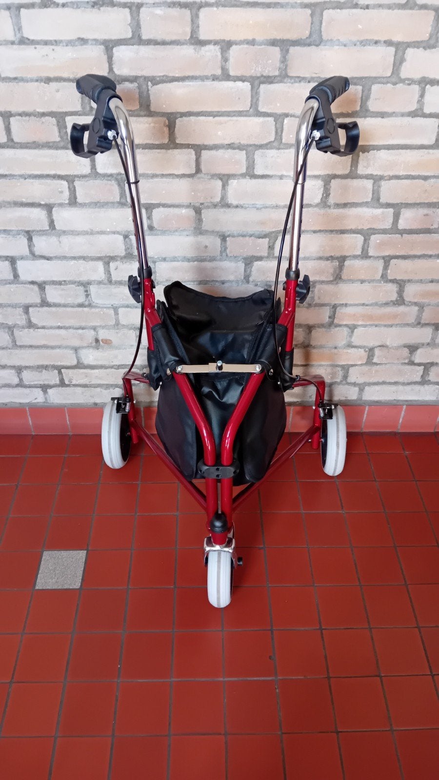 3 poot rollator, Drive Tri Walker, rood, Ophalen of Verzenden, Opvouwbaar