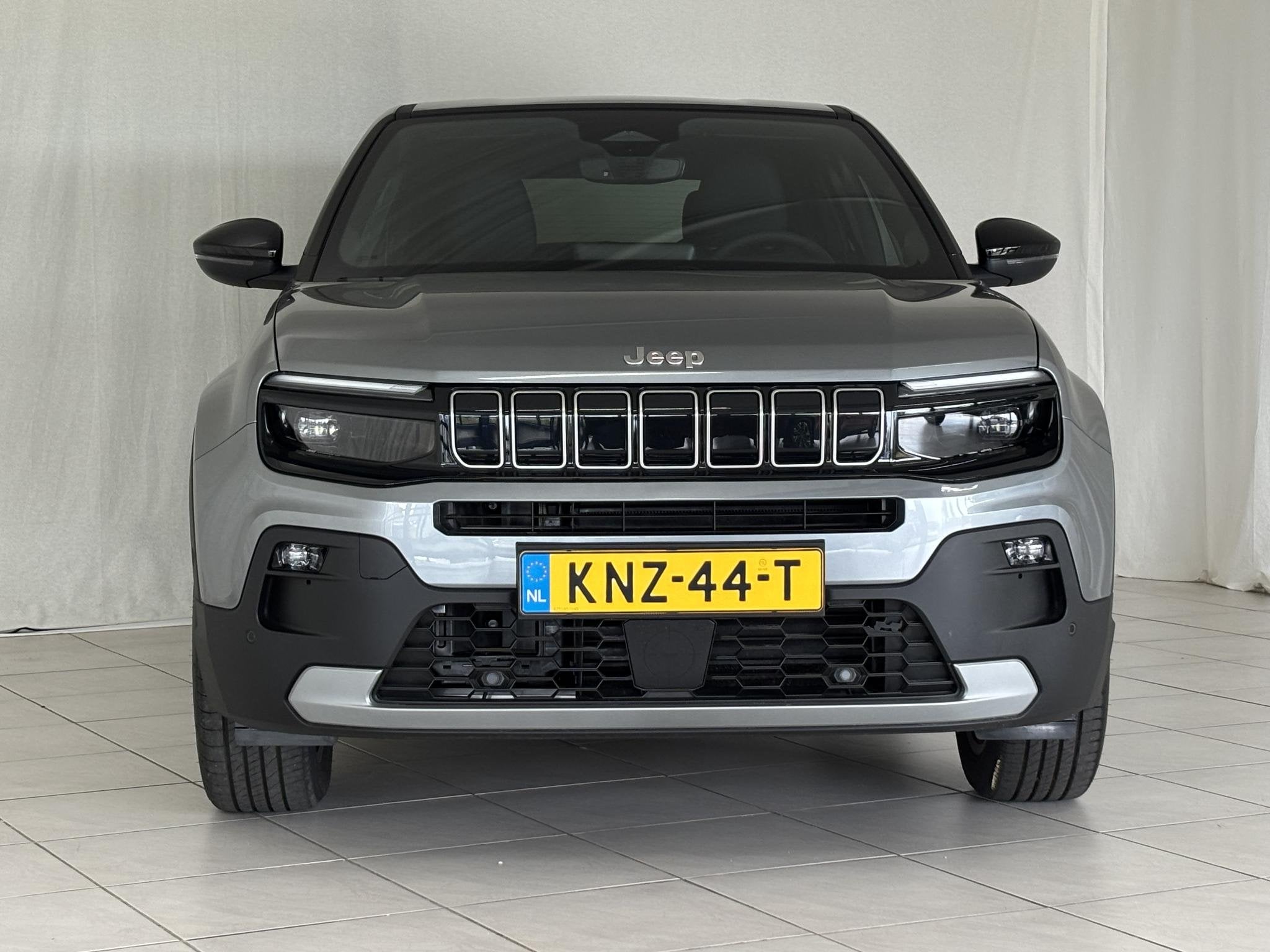 Jeep Avenger Summit 54 kWh | Warmtepomp | Apple-Android | St, Auto's, 394 km, Gebruikt, 334 min, 156 pk