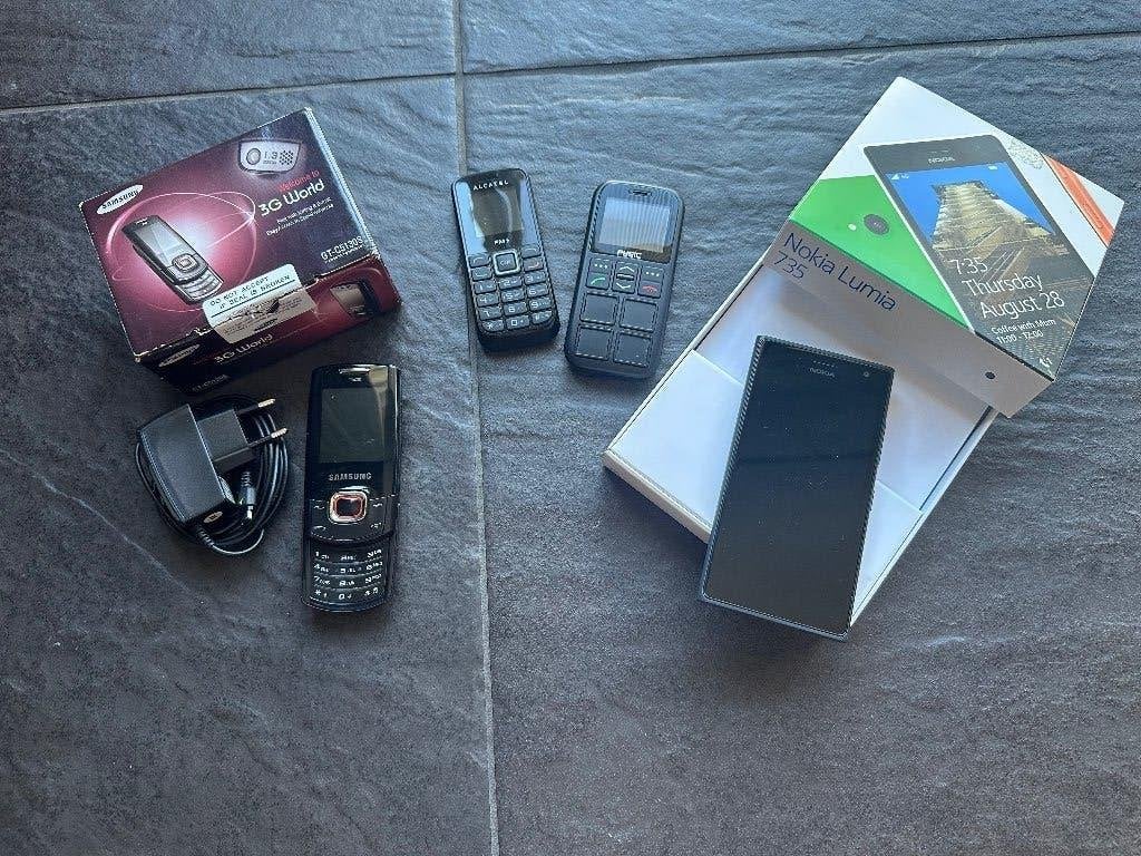 Setje telefoons, Ophalen, Zo goed als nieuw