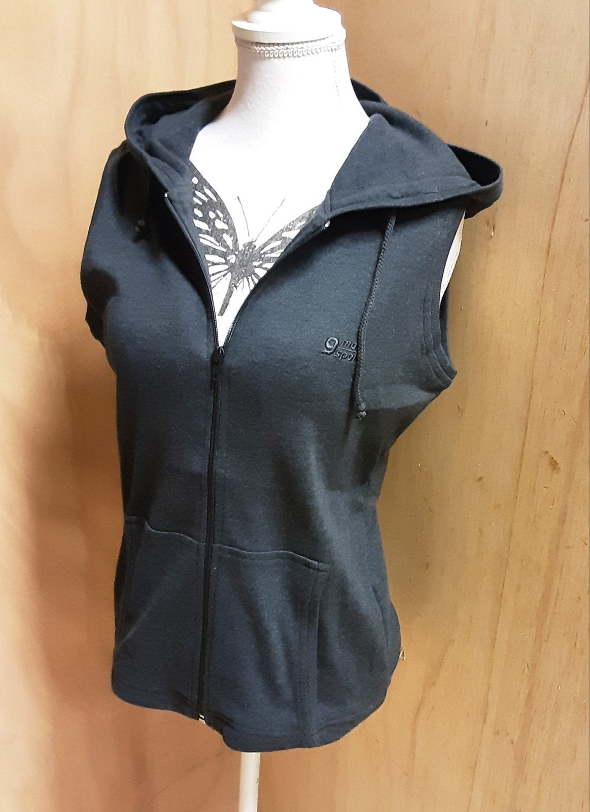 G-mail Sport mouwloos vest met capuchon maat S NIEUW, Maat 38/40 (M), Nieuw, Ophalen of Verzenden, G-mail Sport