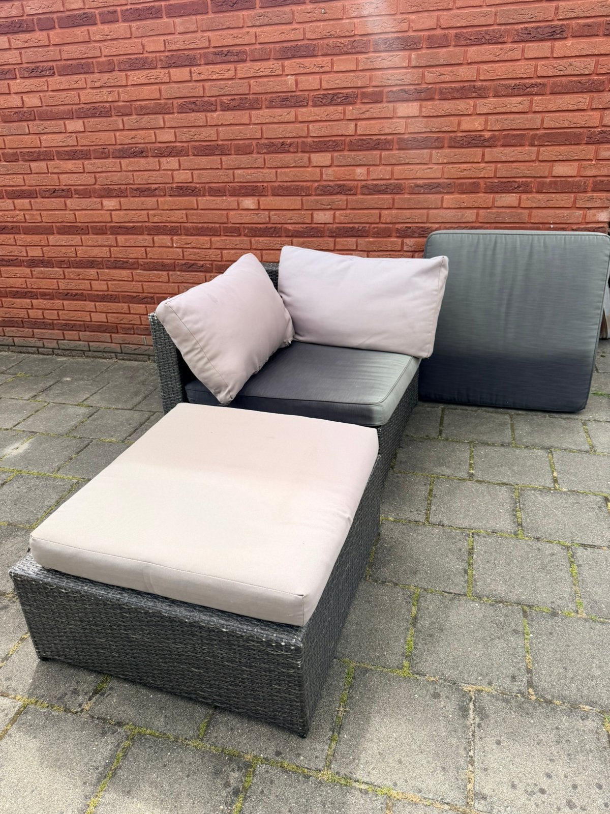 Gratis afhalen hoekdeel loungeset + hocker (oudijzer), Ophalen, Zo goed als nieuw, Wicker, Hocker