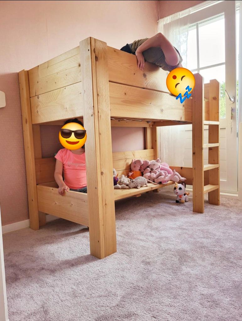 peuter hoogslaper met matras en beddengoed ect, Kinderen en Baby's, Kinderkamer | Stapelbedden en Hoogslapers, Ophalen of Verzenden