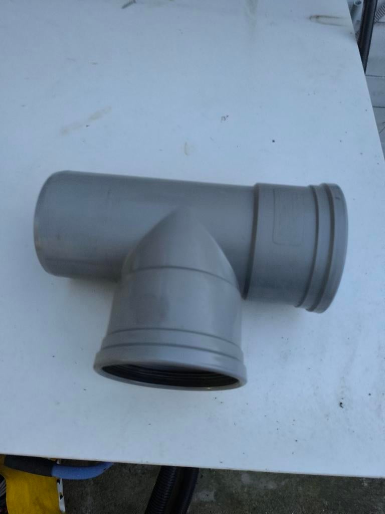 PVC T-stuk 110 mm - Afvoerbocht, Bochten, Pvc, Nieuw, Ophalen of Verzenden