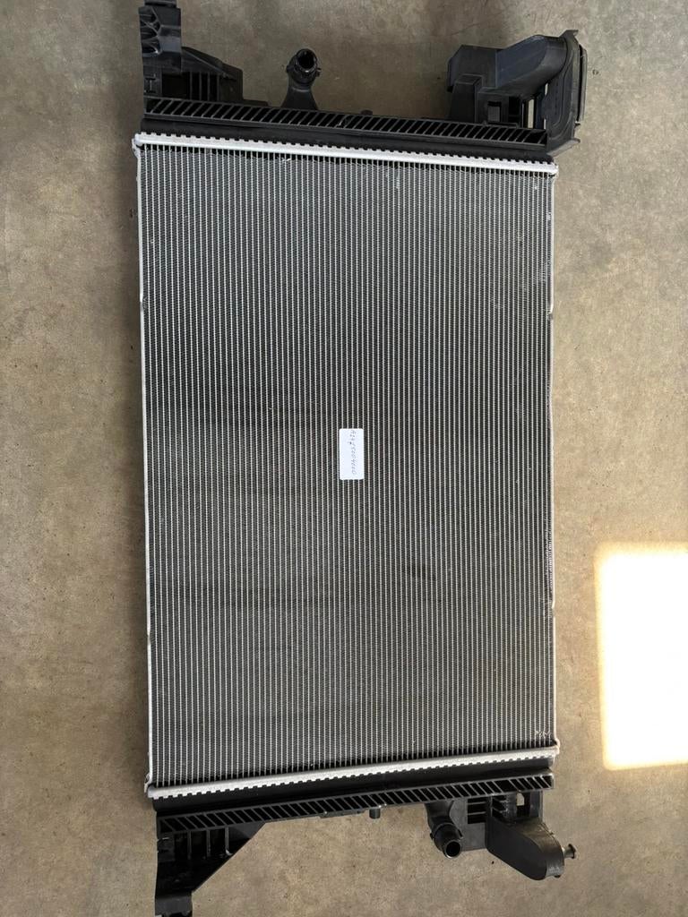 Mercedes EQA 250-300 koeler, Ophalen of Verzenden