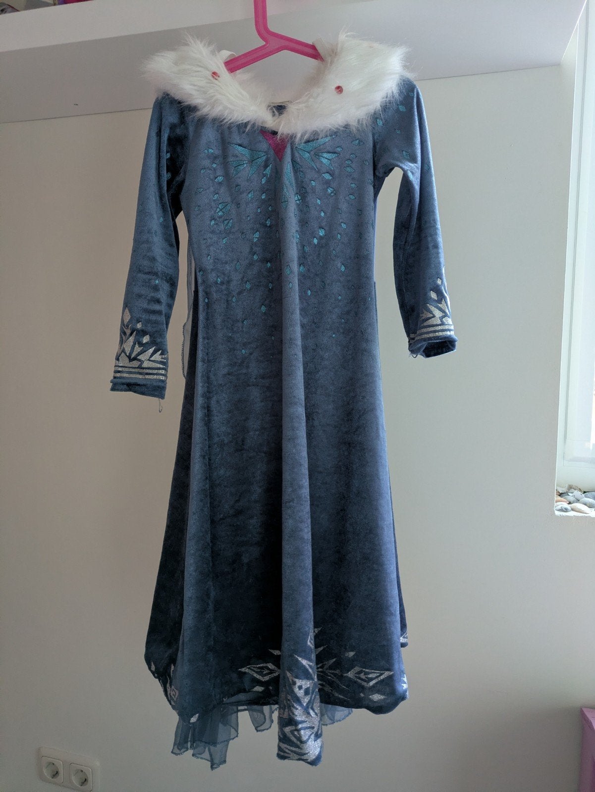 Frozen Elsa verkleedjurk (maat 120) met schoenen (maat 28), Ophalen, Zo goed als nieuw, 110 t/m 116, Meisje