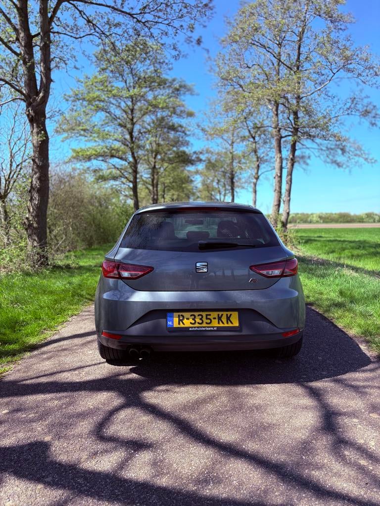 Seat Leon 1.8 20VT 132KW 2013 Grijs, Voorwielaandrijving, 4 cilinders, Handgeschakeld, Particulier