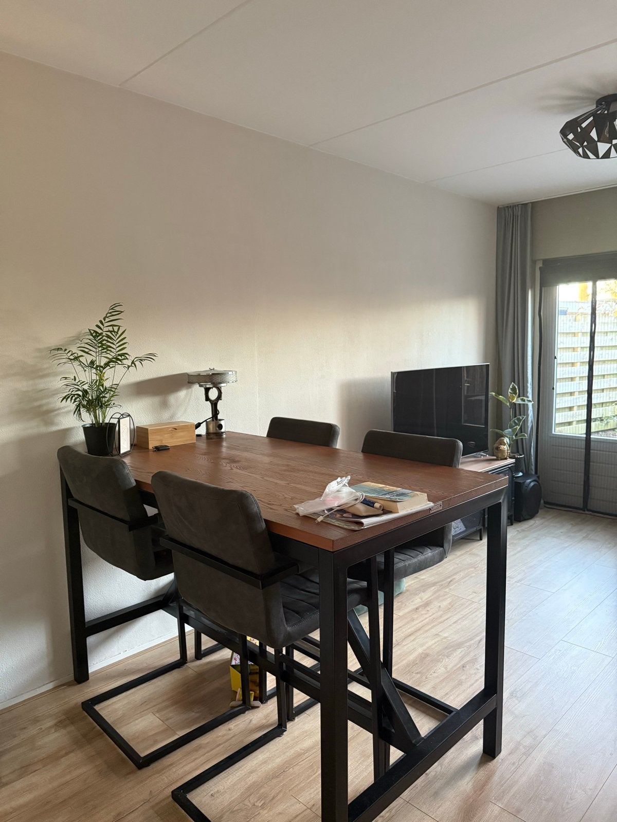 Hoge eettafel met 4 stoelen - Industrieel design, Ophalen, 100 tot 150 cm, 50 tot 100 cm, Zo goed als nieuw