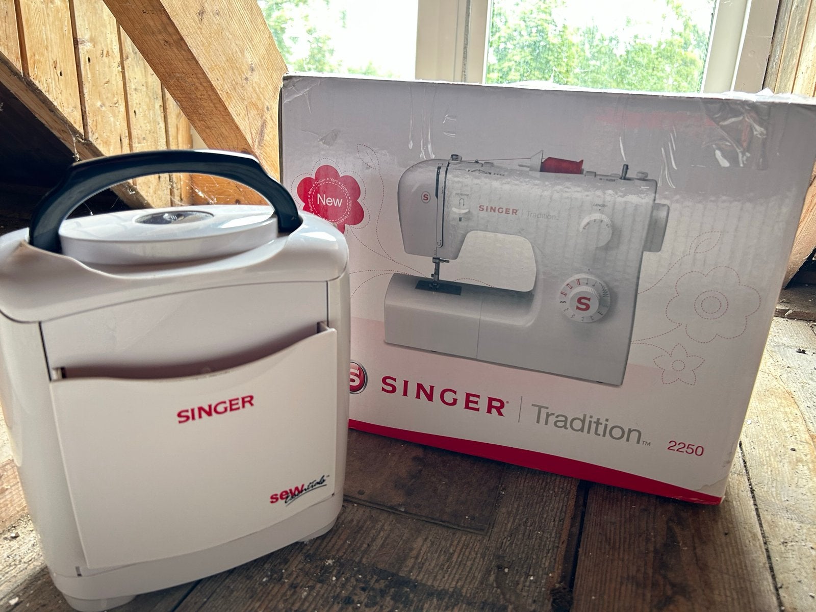 Singer Tradition 2250 Naaimachine met Sew Easy draagtas, Ophalen of Verzenden, Zo goed als nieuw, Naaimachine, Singer
