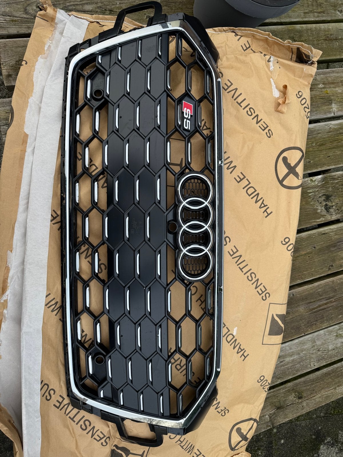 Audi S5 2021 B9 Grille - Origineel en in topstaat, Gebruikt, Voor, Bumper, Audi