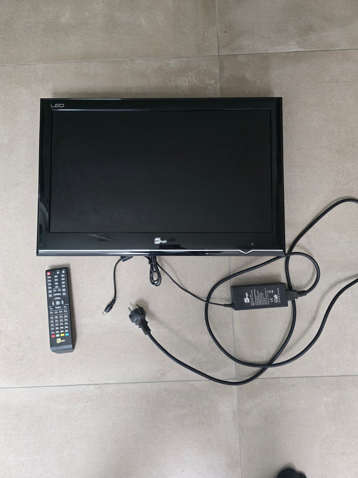 TV MTlogic LED 22 inch, Ophalen of Verzenden, 50 Hz, Overige merken