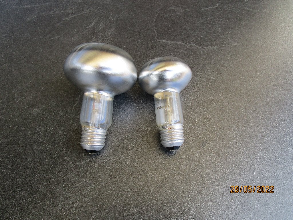 2x Infraroodlampen - Warmte en Comfort, Philips, Gloeilamp, 60 watt of meer, Nieuw