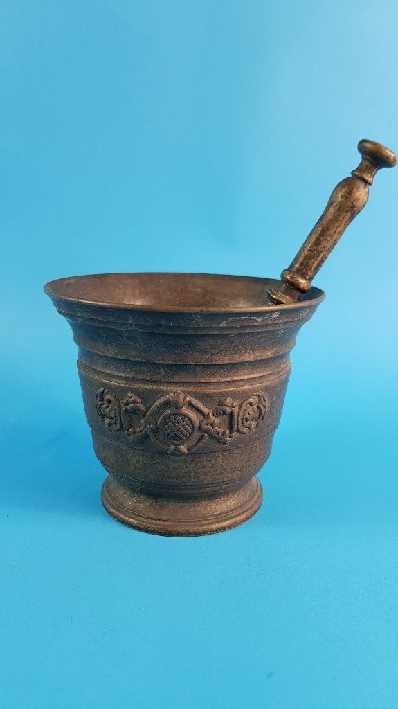 Antieke zware bronzen vijzel en stamper, gegoten. 6B5, Antiek en Kunst, Ophalen of Verzenden