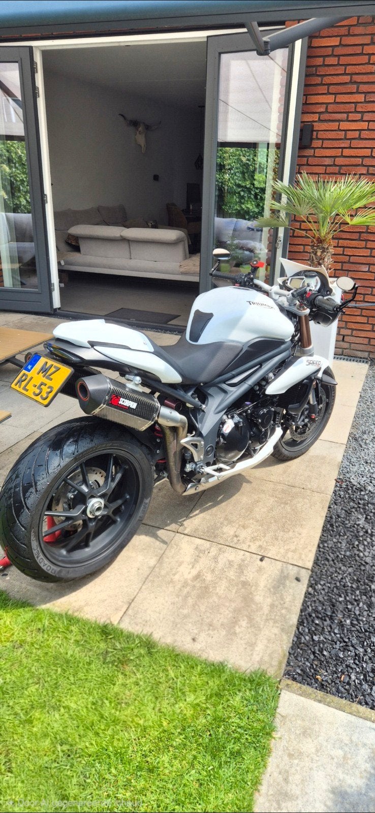 Triumph Speed Triple 1050 - 135 pk, Scorpion uitlaten., Motoren, Motoren | Triumph, Occasion, Motorrijbewijs A, 3 cilinders, Particulier