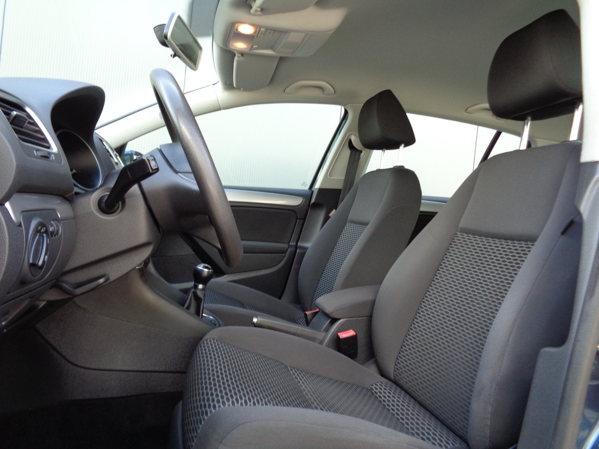 Volkswagen Golf 1.2 TSI Tour II Airco Cruise LMV 5DRS NL-Aut, Voorwielaandrijving, Euro 5, 86 pk, Gebruikt