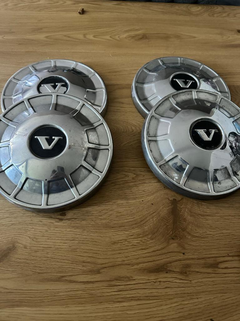 Wieldoppen Volvo Amazon set (4 stuks), Ophalen of Verzenden, Gebruikt
