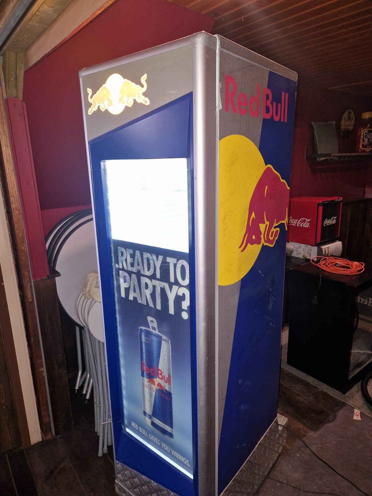 Red Bull koelkast, Minder dan 75 liter, Ophalen, Zonder vriesvak, Minder dan 85 cm