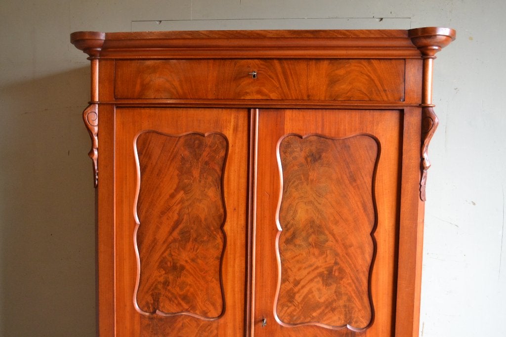 Prachtige antieke mahonie biedermeier meidenkast., Verzenden