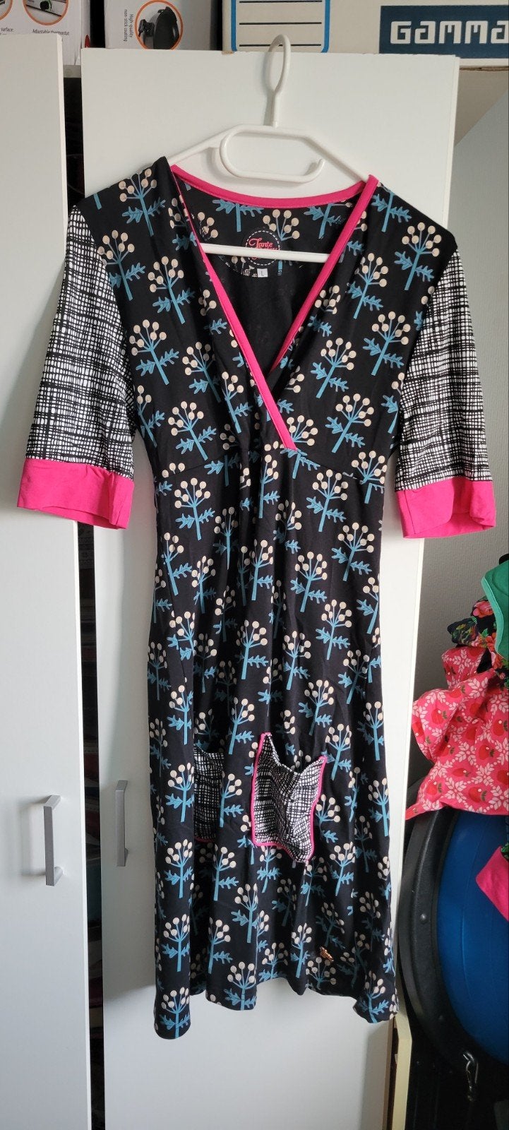 Tante Betsy jurk maat L - Zwart met bloemenprint, Kleding | Dames, Tante Betsy, Zwart, Maat 42/44 (L), Ophalen of Verzenden