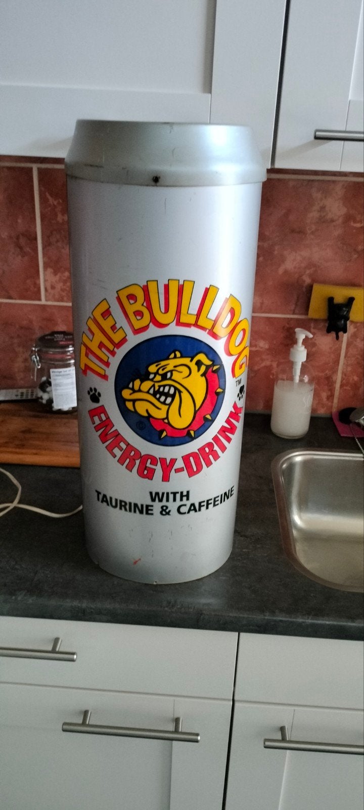 Bulldog Energy Drink Reclame Lamp - Uniek Item, Ophalen of Verzenden, Gebruikt, Lichtbak of (neon) lamp
