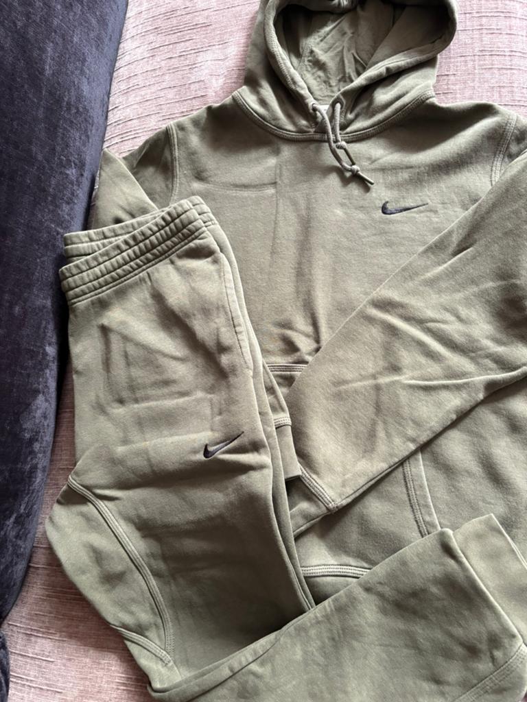 Nike joggingpak maat m, Kleding | Heren, Ophalen, Zo goed als nieuw
