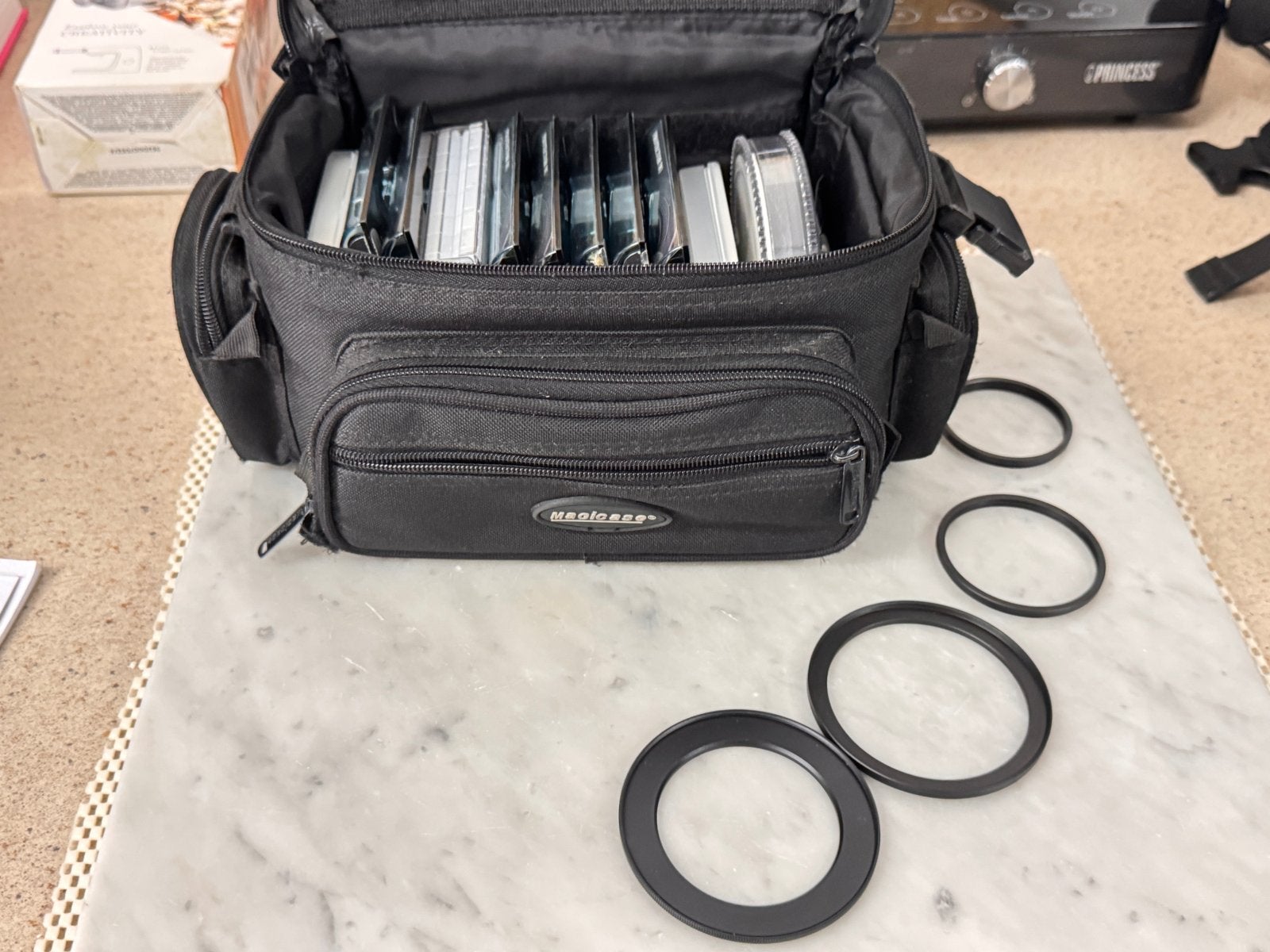 Cameratas met diverse Kenko en Hoya protector filters, Audio, Tv en Foto, Fotografie | Filters, Inclusief opbergcase, Kenko, Ophalen of Verzenden