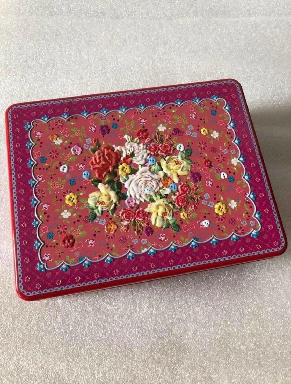 SIERADEN BLIK MET 6 VAKJES  met BLOEMEN OPDRUK, Ophalen of Verzenden, Zo goed als nieuw, Overige typen