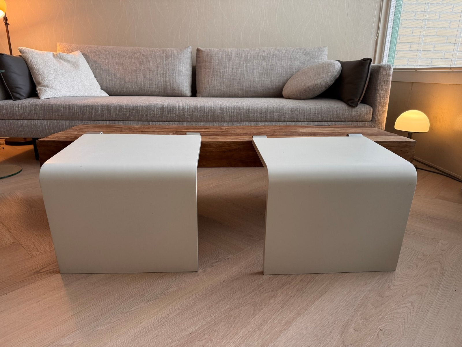 2 Auping auronde aanhaaktafeltjes | Gebroken wit | 34,5 cm, Huis en Inrichting, Ophalen of Verzenden, Gebruikt, Minder dan 45 cm
