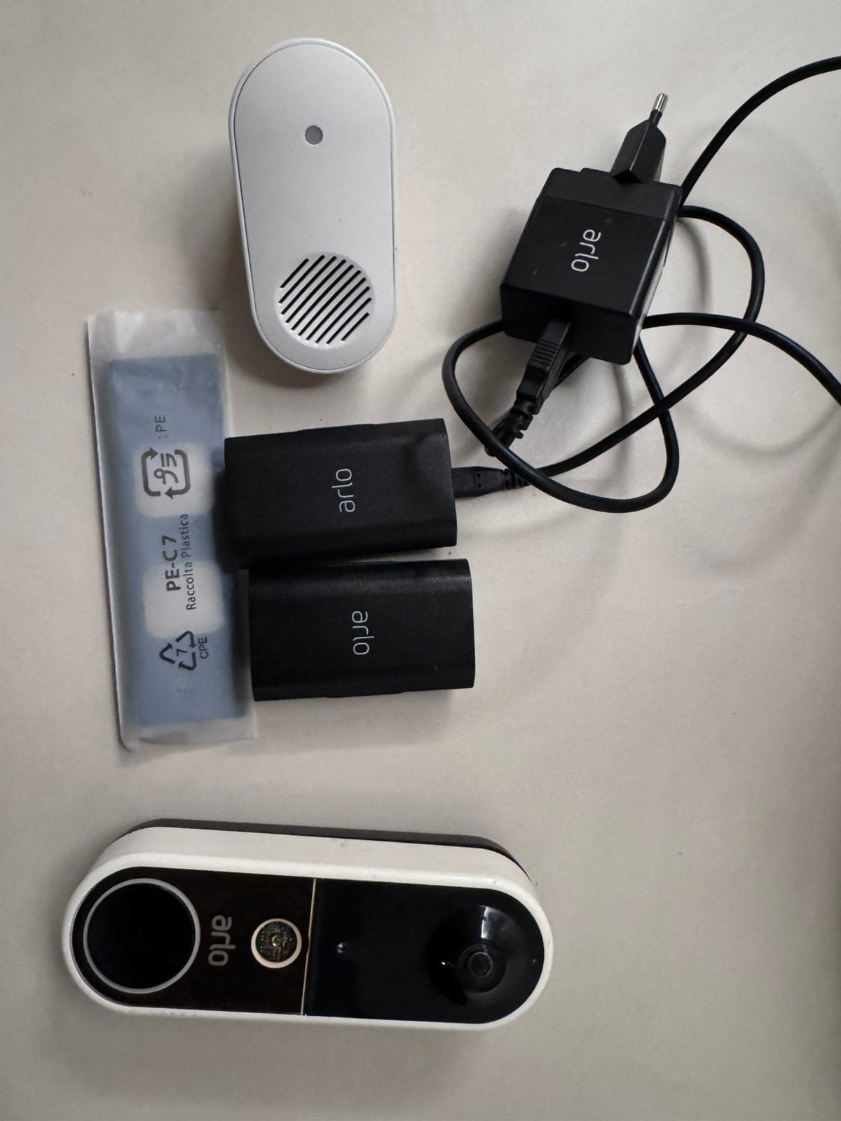 Arlo Essential draadloze Deurbel incl chime en 2e batterij, Ophalen of Verzenden, Ingebouwde camera, Zo goed als nieuw, Draadloos
