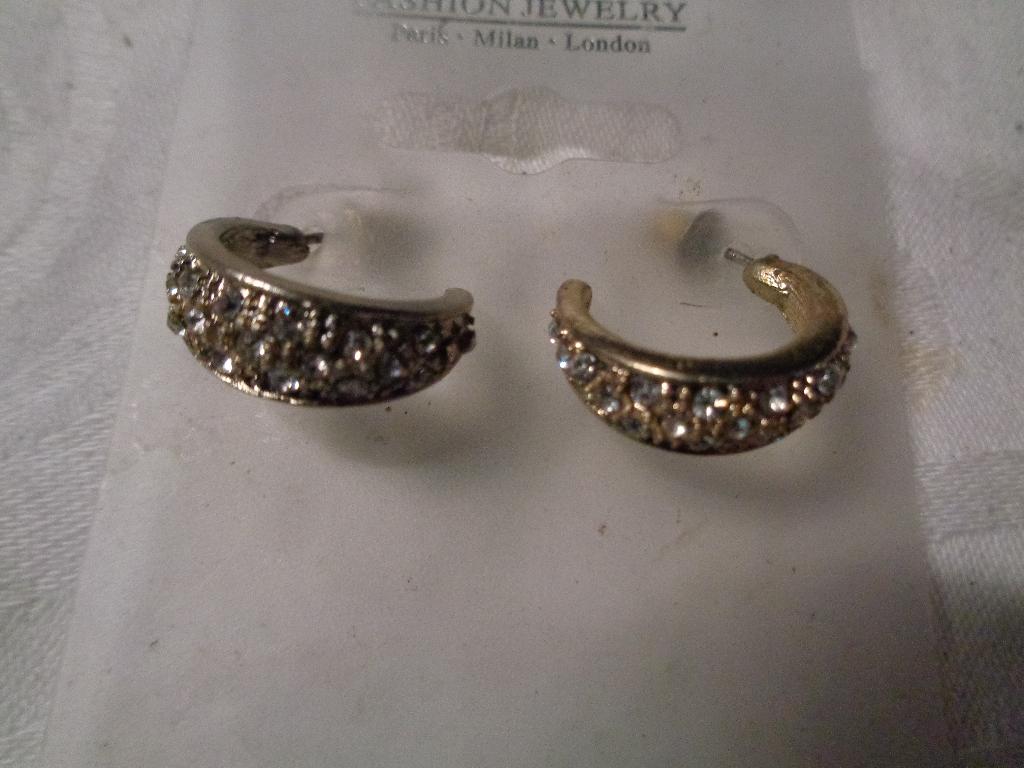 goudkleurige ringen vol strass nr or 0270, Overige materialen, Nieuw, Ophalen of Verzenden, Goud