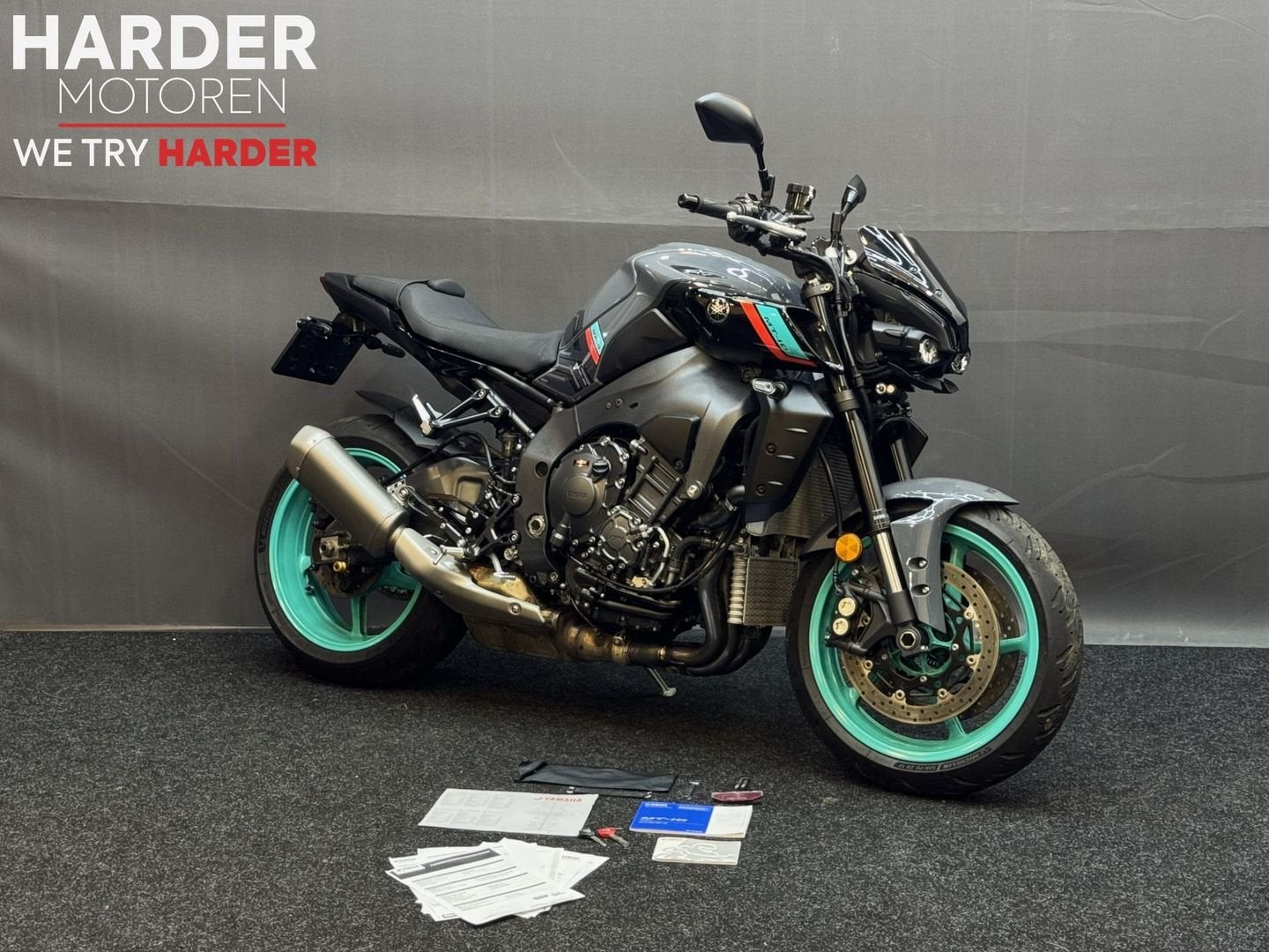 YAMAHA MT 10/NIEUWSTAAT/OPTIES/GOEDKOOPSTE NL/GARANTIE, 4 cilinders, Motorrijbewijs A, Bedrijf, Onbekend