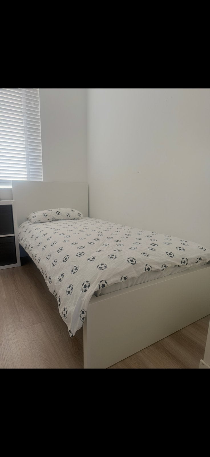 MALM bed 90x200 cm wit zo goed als nieuw, Huis en Inrichting, Ophalen, Zo goed als nieuw, Eenpersoons