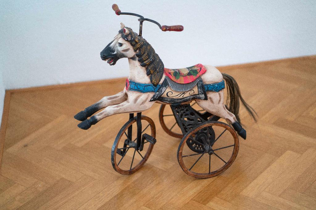 Antieke Houten Paard Driewieler, Antiek en Kunst, Ophalen