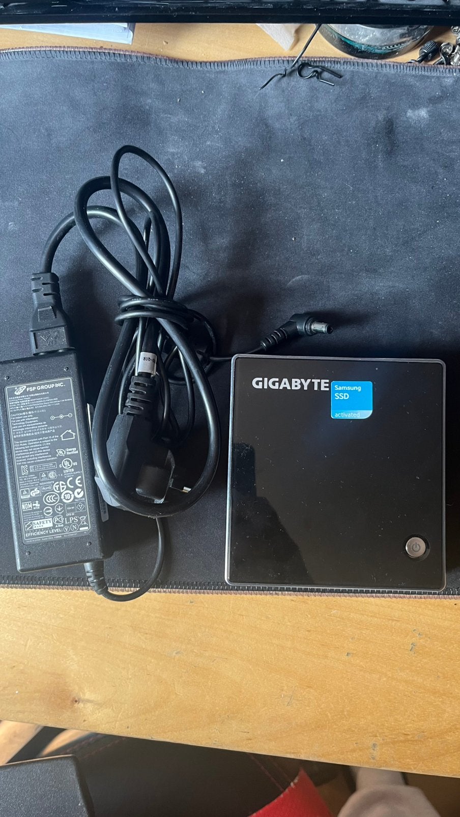 Gigabyte, Computers en Software, Desktop Pc's, Ophalen of Verzenden, Gebruikt, SSD