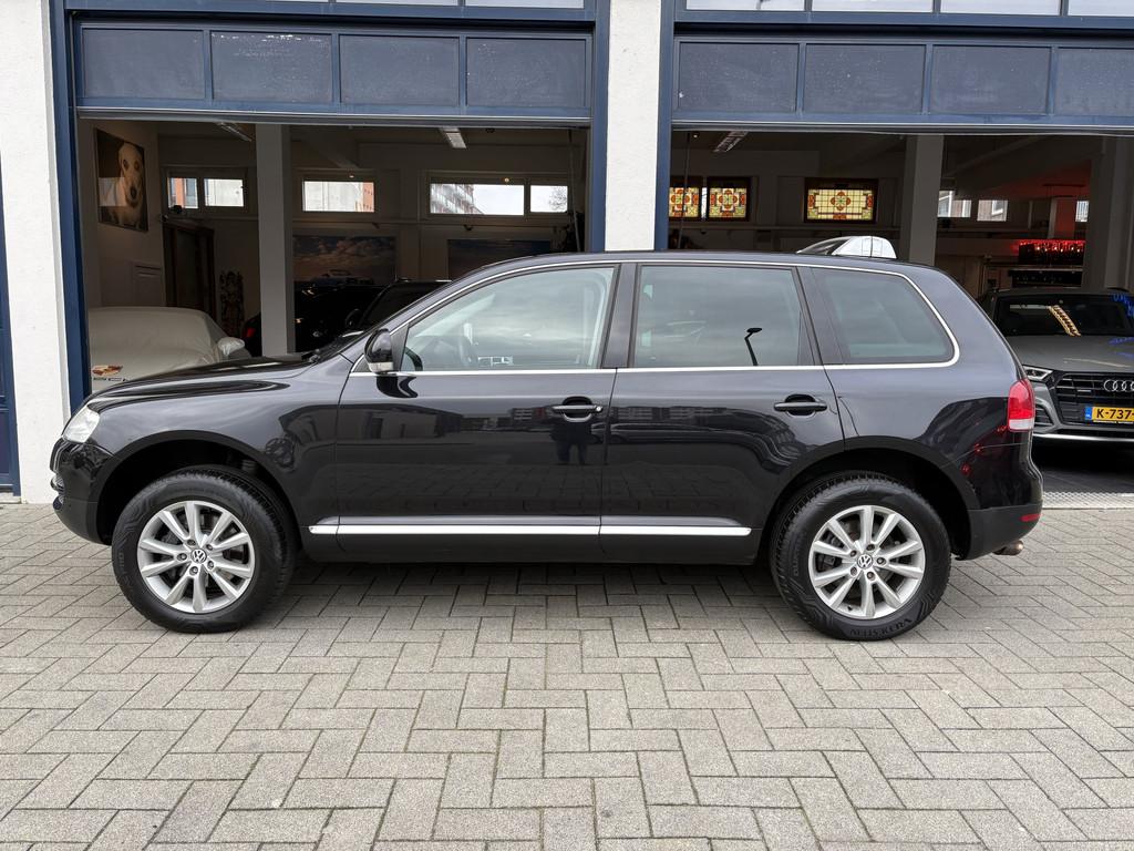 Volkswagen Touareg 3.2 V6 AUT/LEDER/CLIMA/NETTE STAAT, Auto's, Automaat, Gebruikt, 3189 cc, Zwart