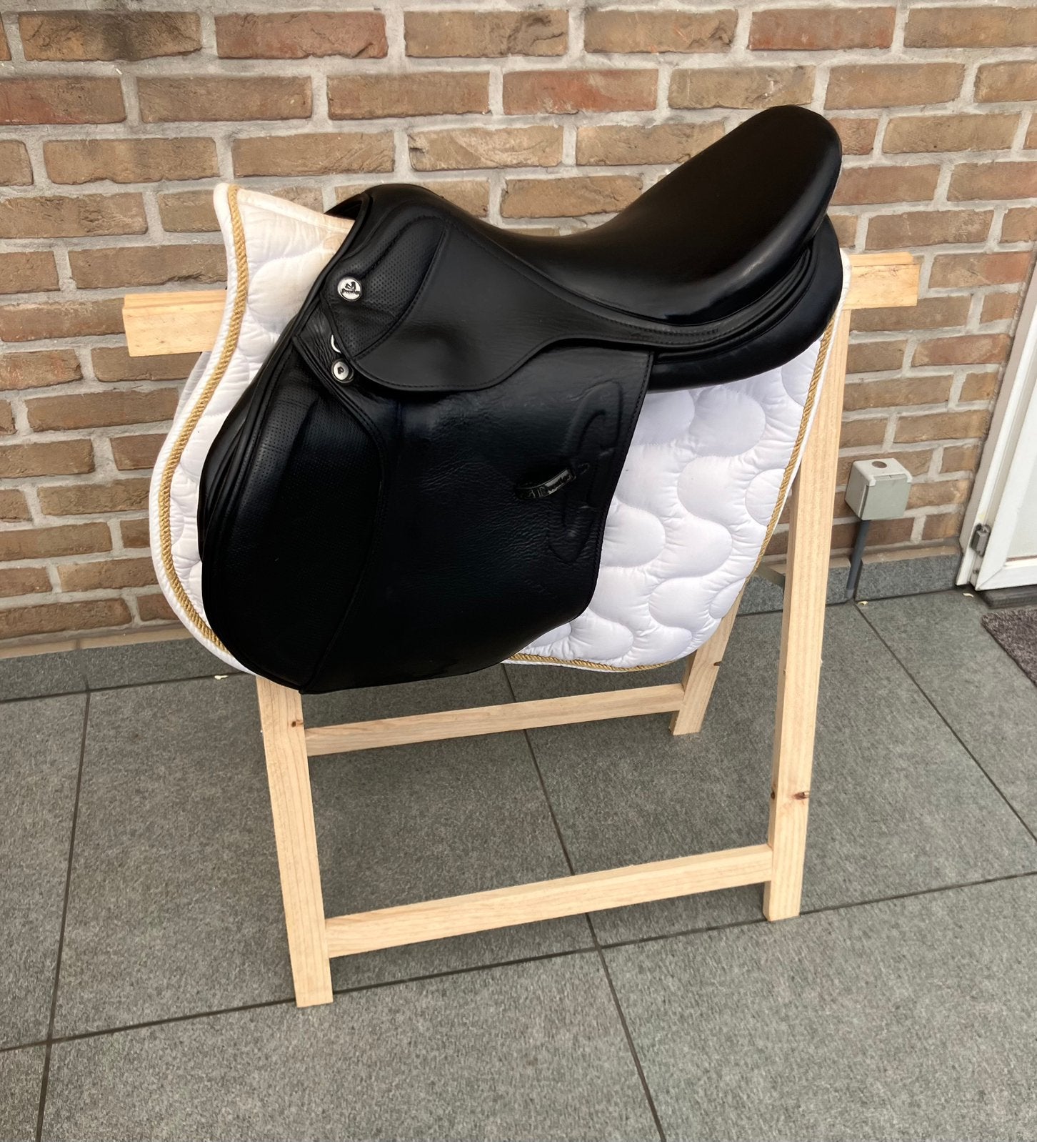 Springzadel Prestige Michel Robert 17 inch - topstaat, Dieren en Toebehoren, Paarden en Pony's | Zadels, Ophalen of Verzenden