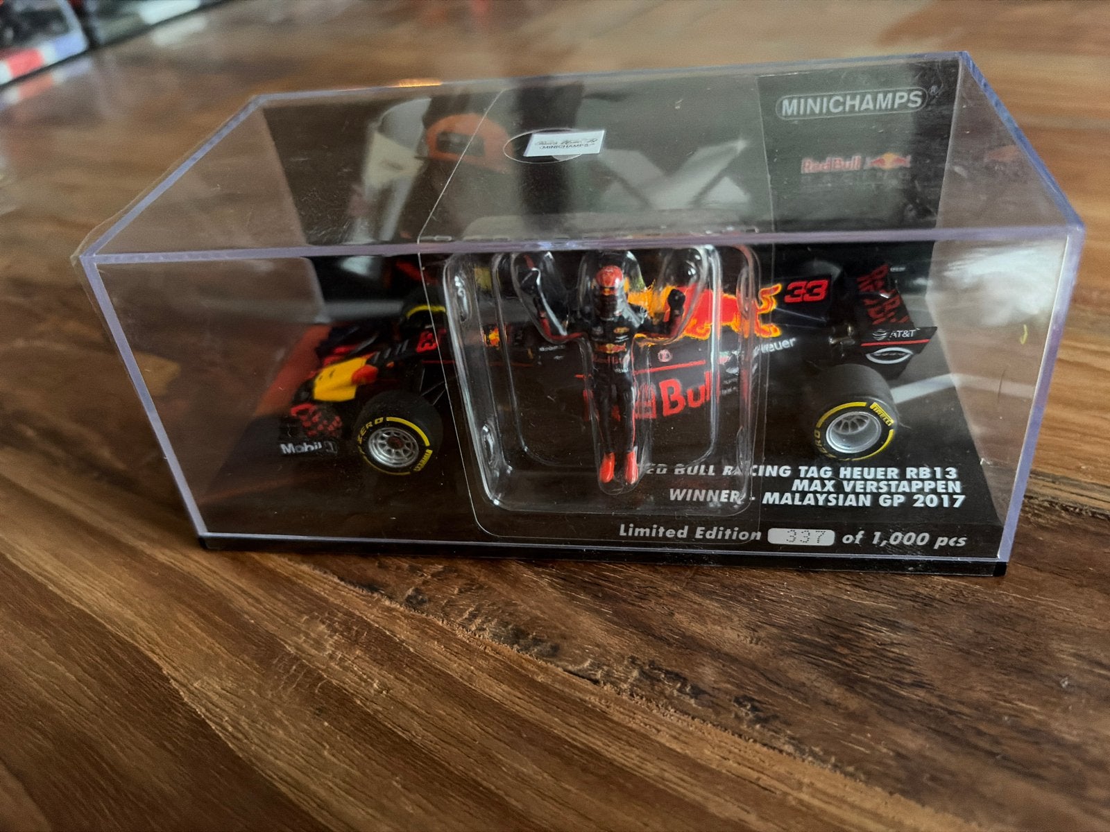 Minichamps Red Bull RB13 Max Verstappen Maleisisch GP 2017, Ophalen, Zo goed als nieuw, Auto, MiniChamps