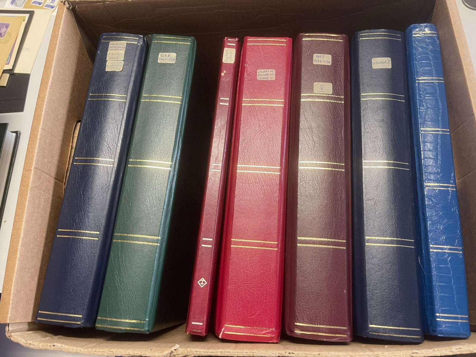 ENGELAND 5 DIKKE ZWARTE boeken met MACHINS etc., Ophalen of Verzenden, Buitenland