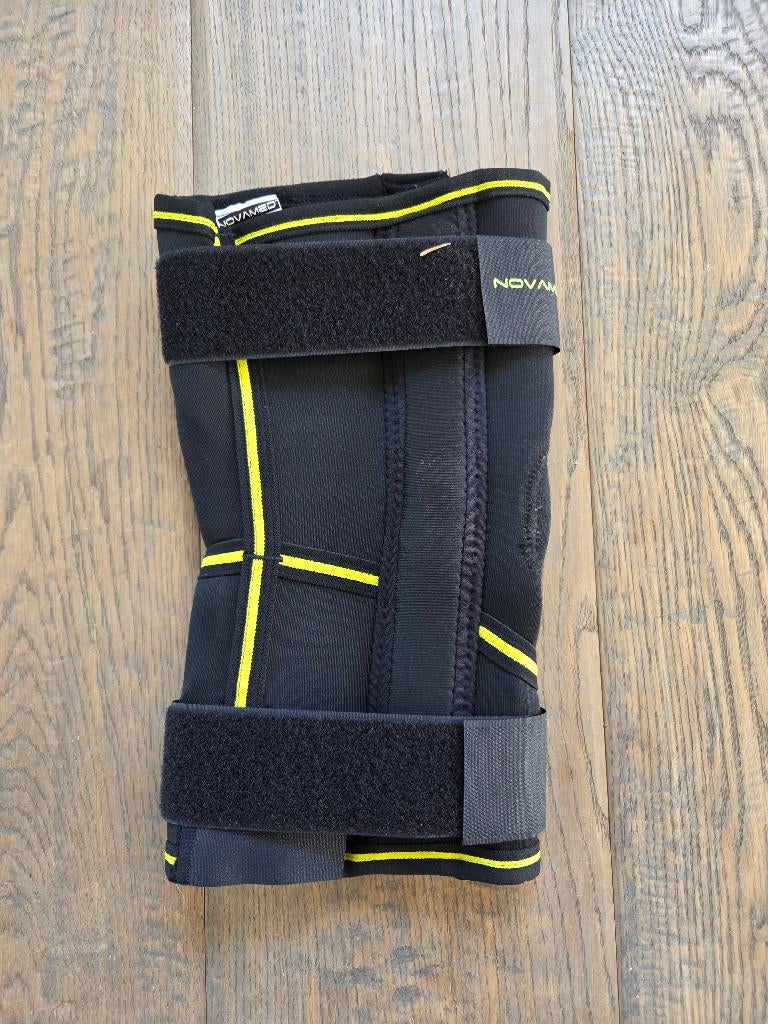 Nieuwe Novamed kniebrace met scharnieren Maat: M, Ophalen of Verzenden, Nieuw